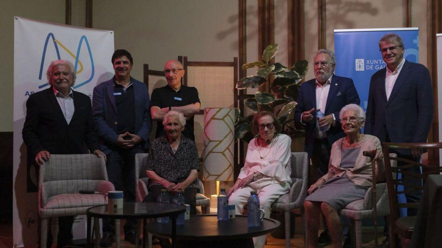 El acto de presentación del estuido, ayer, en el Liceo. | Roi Cruz