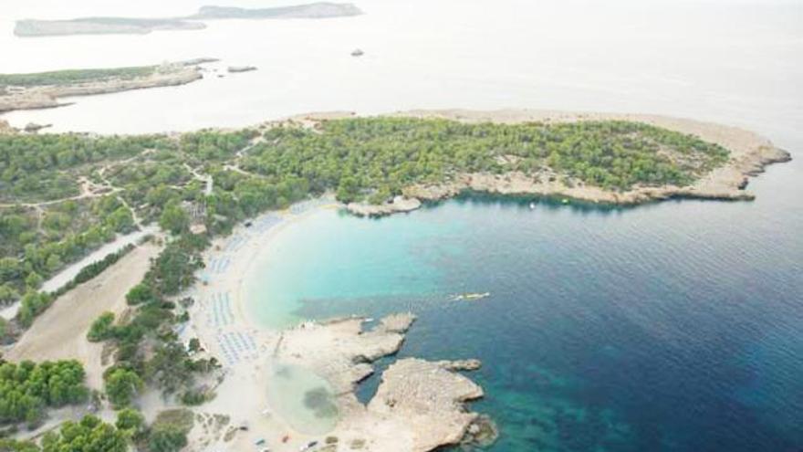 Vista aèria de cala Bassa.