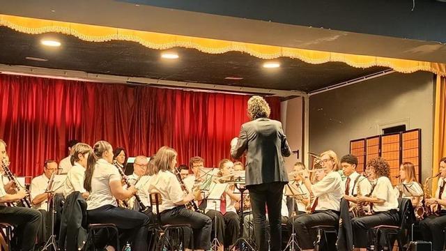 La Banda de Música de Épila ofreció un variado repertorio en Salillas de Jalón.