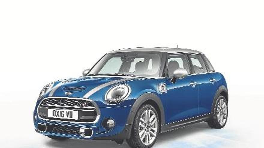 Dentro de los cuatro colores disponibles para el MINI Seven, destaca el ´Lapisluxury Blue´, exclusivo para esta versión