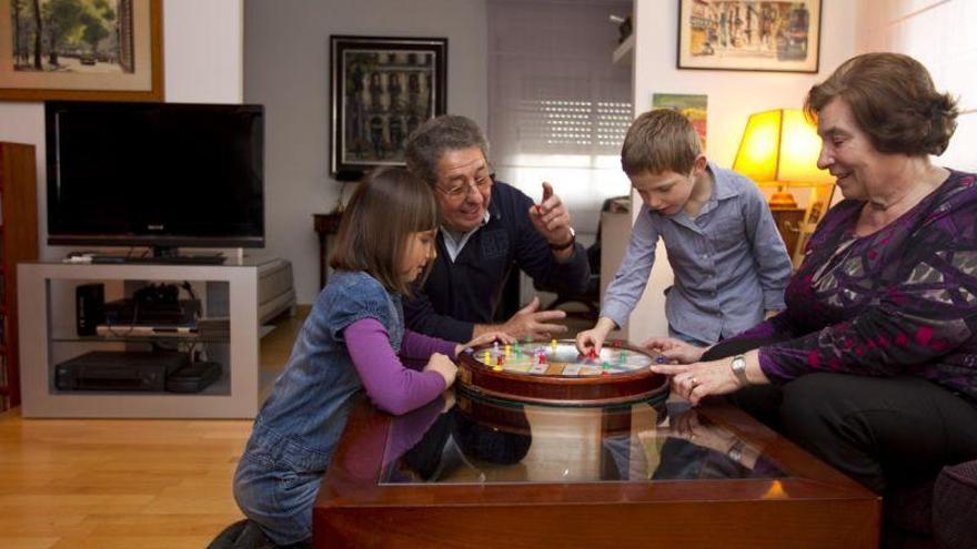 Los abuelos también tienen derecho de visita para ver a sus nietos