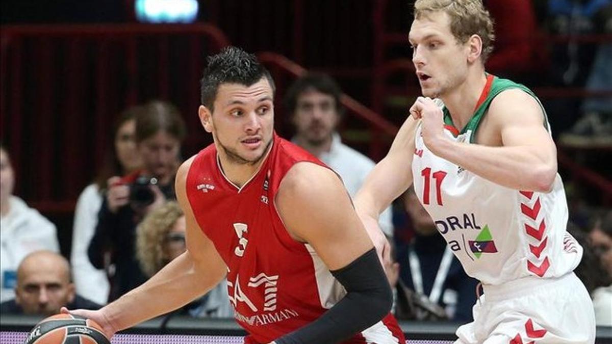 El Armani MIlan firmó con la Euroliga y ahora se le presenta un problema con la FIBA