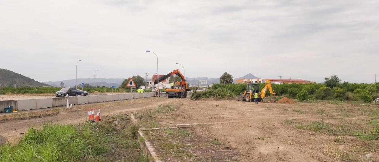 Transportes inicia en tiempo récord la obra que facilitará la circunvalación de Oliva