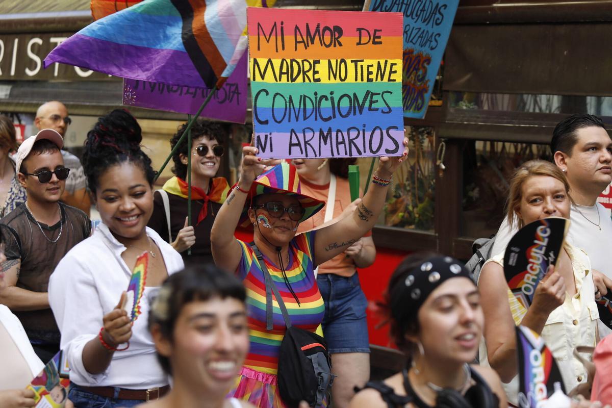El desfile del Orgullo en Gijón, en imágenes