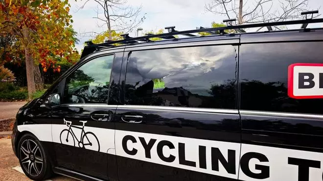 Les imatges del robatori de dues furgonetes a Caldes