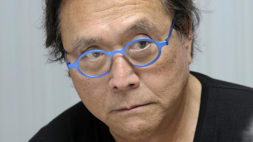 Robert Kiyosaki llama “perdedores” a quienes vendieron Bitcoin en la última caída