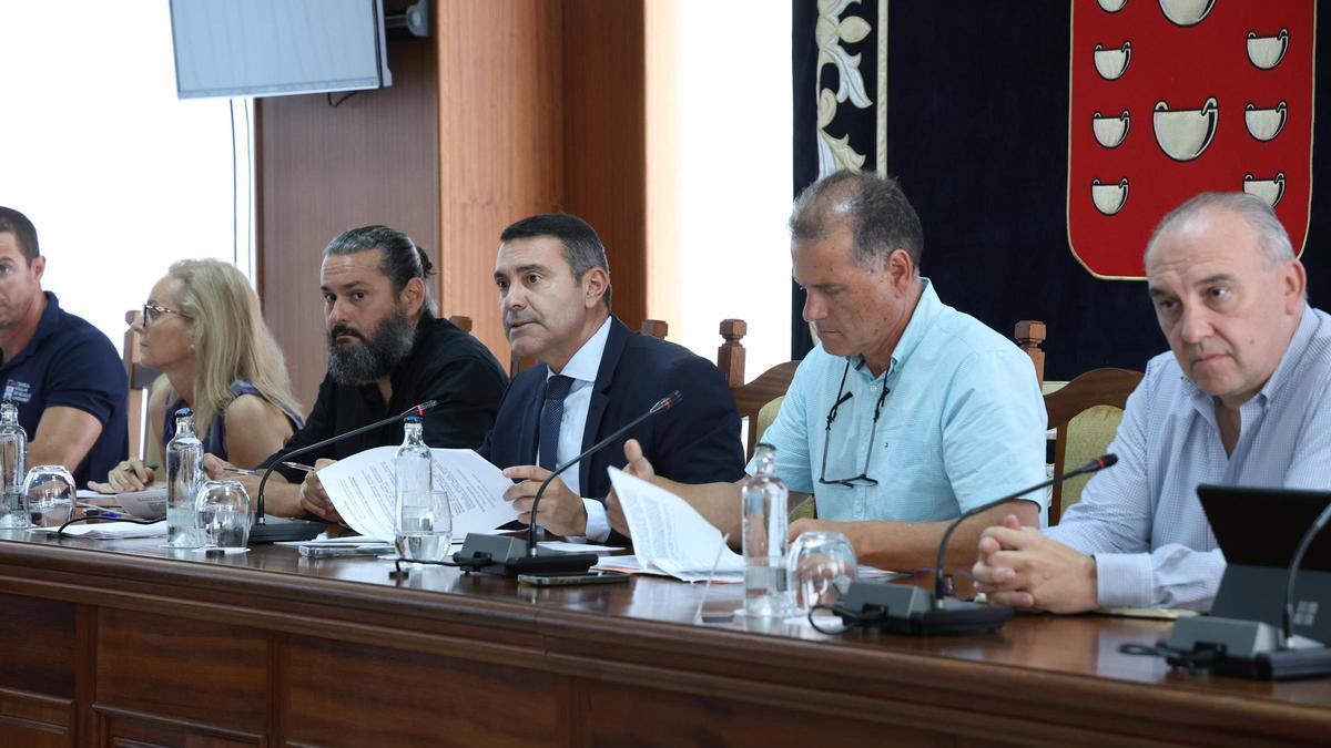 Junta del Consejo Insular de Aguas, celebrada en el Cabildo de Lanzarote.