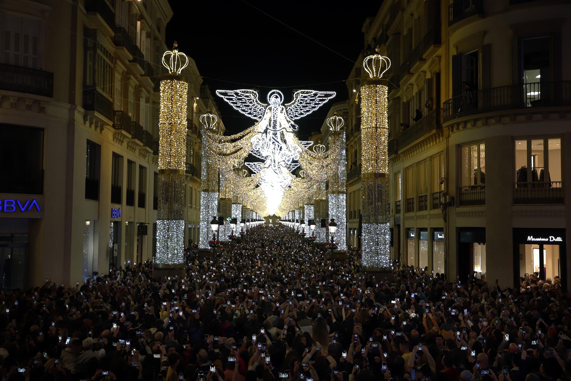 Navidad en Málaga | La calle Larios enciende sus luces de Navidad