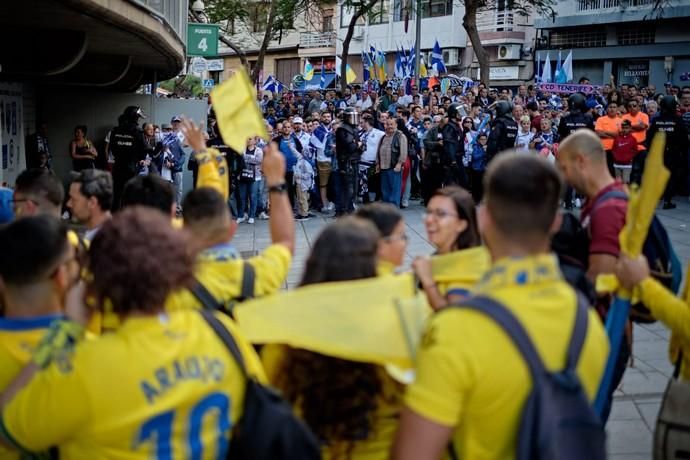 El hervor de la afición en el Derbi CD Tenerife- UD Las Palmas