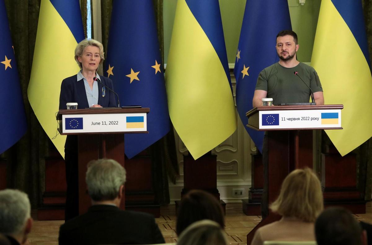 Ursula von der Leyen, presidenta de la Comissió Europea, i Volodímir Zelenski, president d'Ucraïna, en una reunió a Kíiv