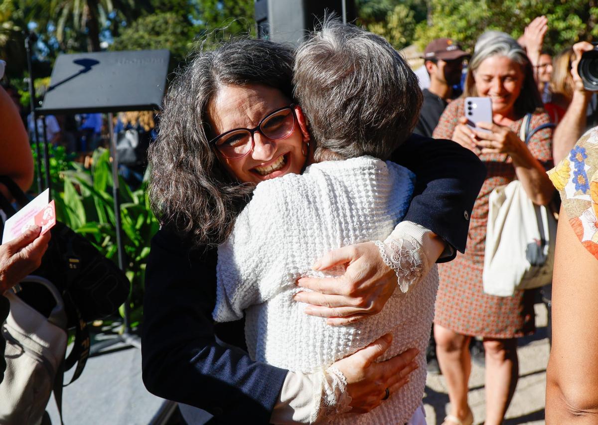 Todas las fotos del acto con Mónica Oltra en el Jardín Botánico de València Todas las fotos del acto con Mónica Oltra en el Jardín Botánico de València