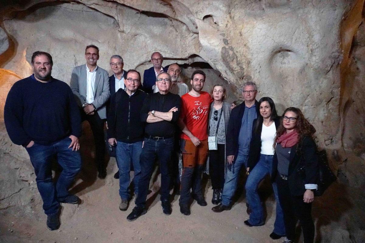 Descubren las huellas humanas más antiguas del Mediterráneo en las paredes de la Cueva del Tesoro de Rincón de la Victoria