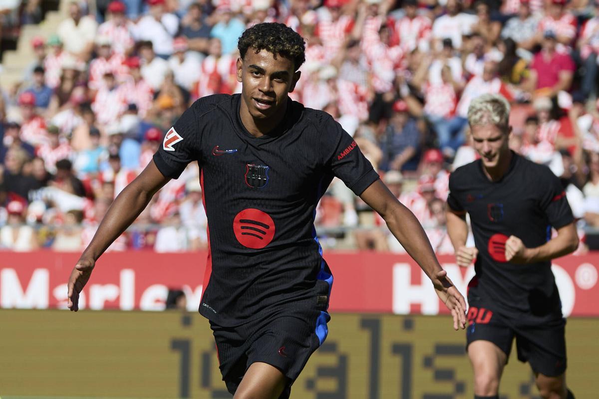 Lamine Yamal celebró un doblete y un  partido de líder en Montilivi