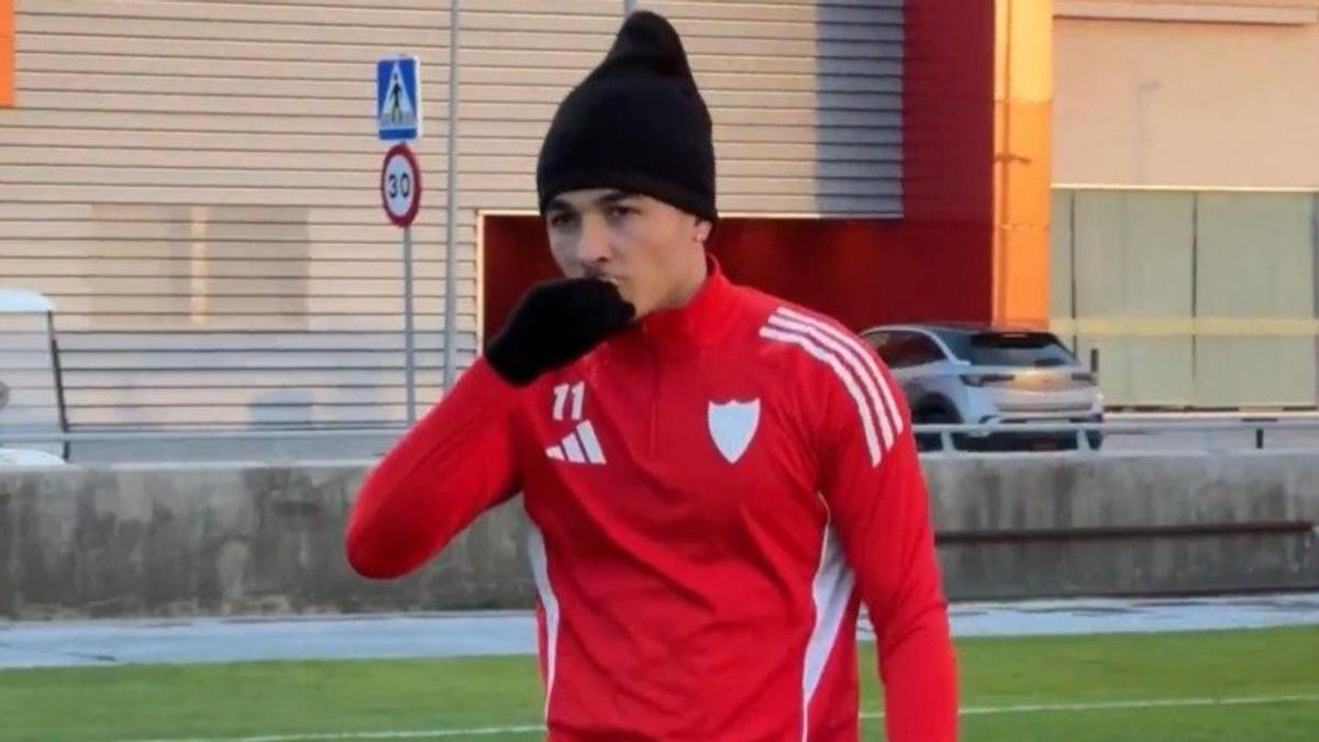 Rubén Vargas en el entrenamiento del Sevilla FC este miércoles