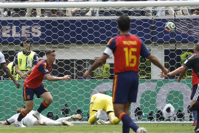 La pizarra de De la Fuente mete a España en semifinales