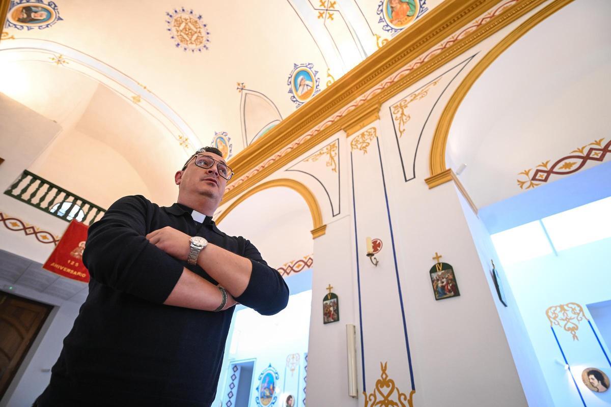 El sacerdote de Crevillent que pintó los frescos de la iglesia de La Marina en Elche