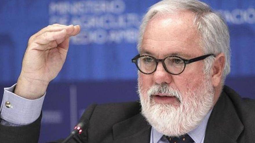 Cañete avisa de que los votos de castigo &quot;se pagan muy caros&quot;