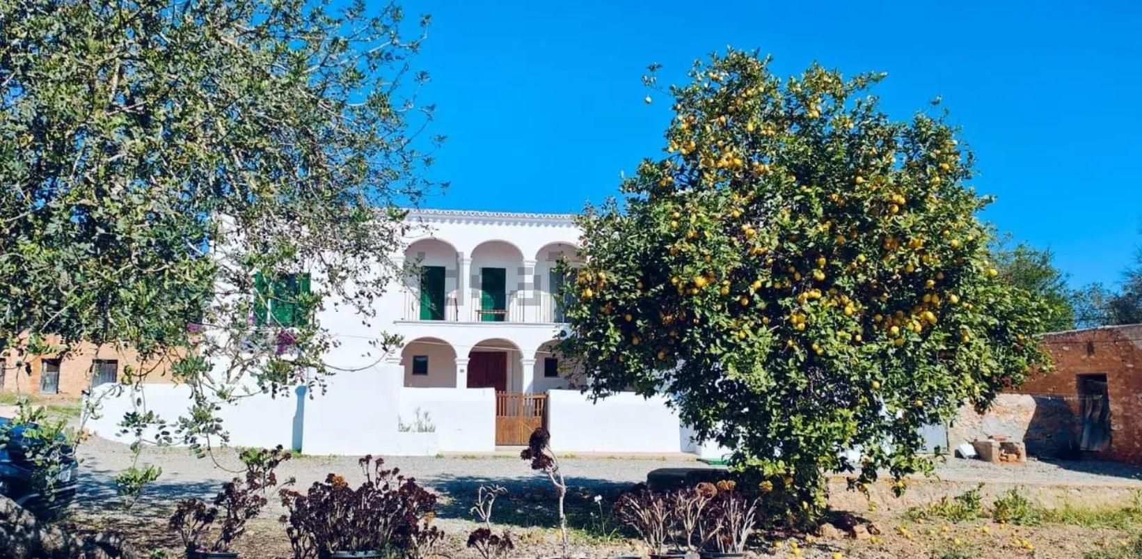 Una finca rústica para restaurar como un agroturismo por nueve millones de euros en Ibiza