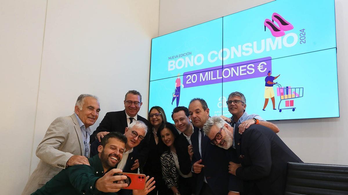 El caso Baño agudiza el choque en la Diputación de Alicante sobre cómo se articuló el bono comercio