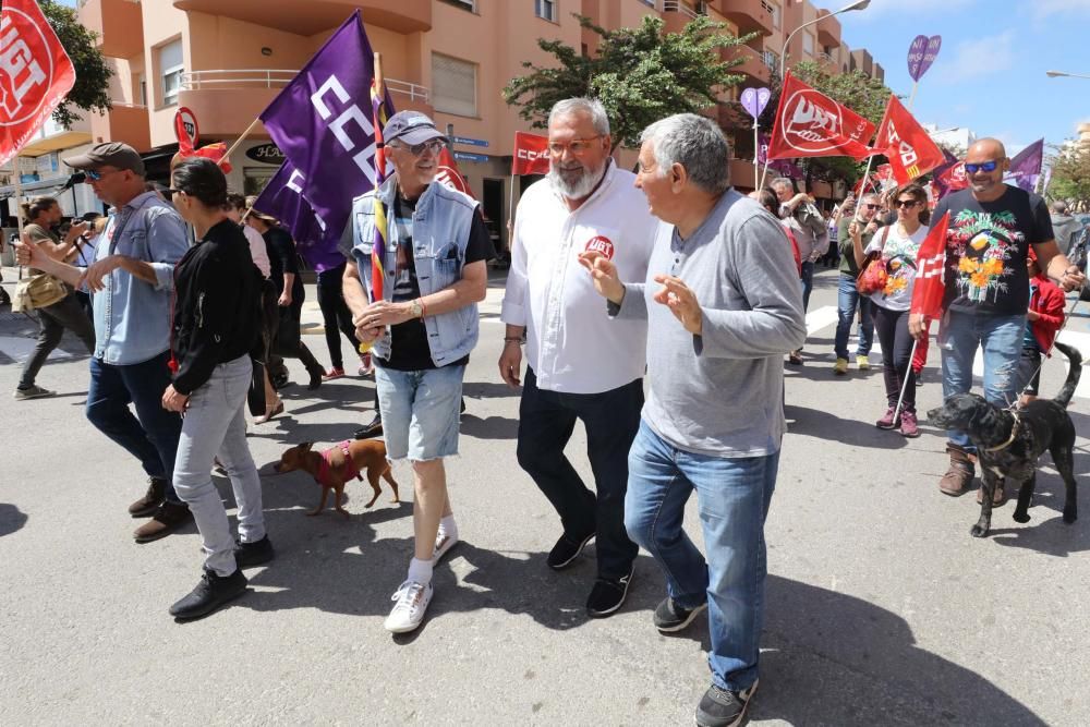 La reivindicación se concretó, durante la marcha por la avenida de España, en el grito «con [Albert] Rivera, no»