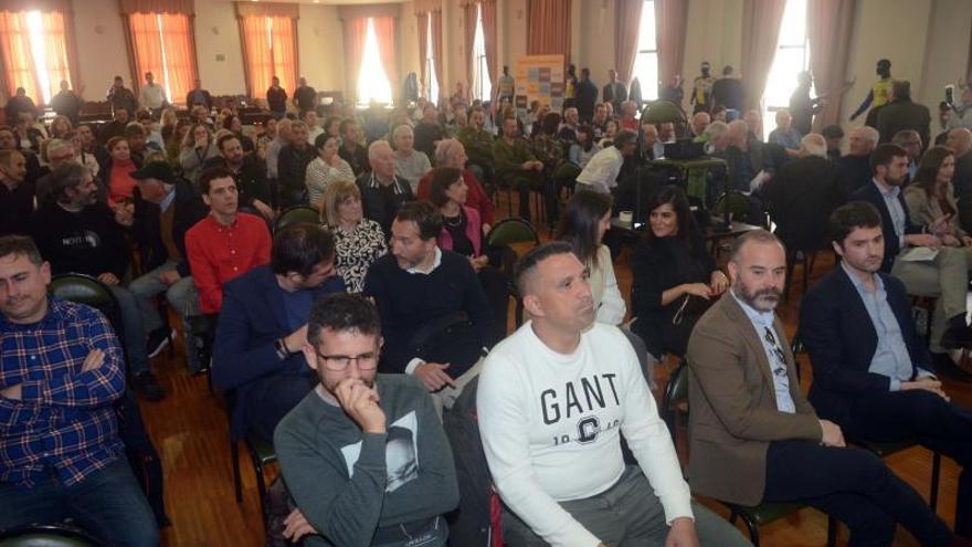 La Cultural se llenó para recordar al Club Ciclista Cambados