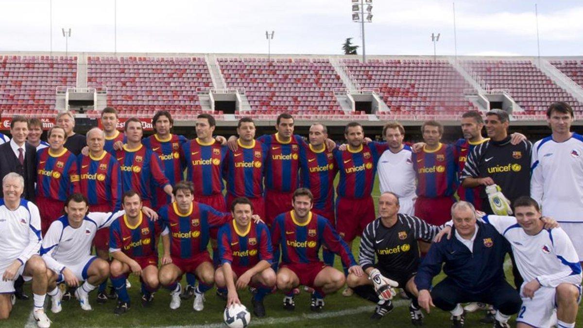 Los exjugadores del FC Barcelona se despiden este sábado del Mini ante los veteranos del Girona FC