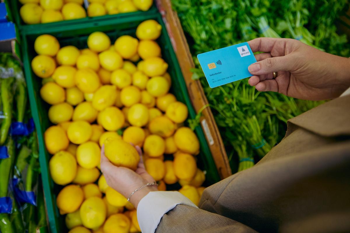 rische Ware, vertrautes Bezahlen: Die deutsche girocard ist auf Mallorcas Märkten ein praktischer Begleiter.