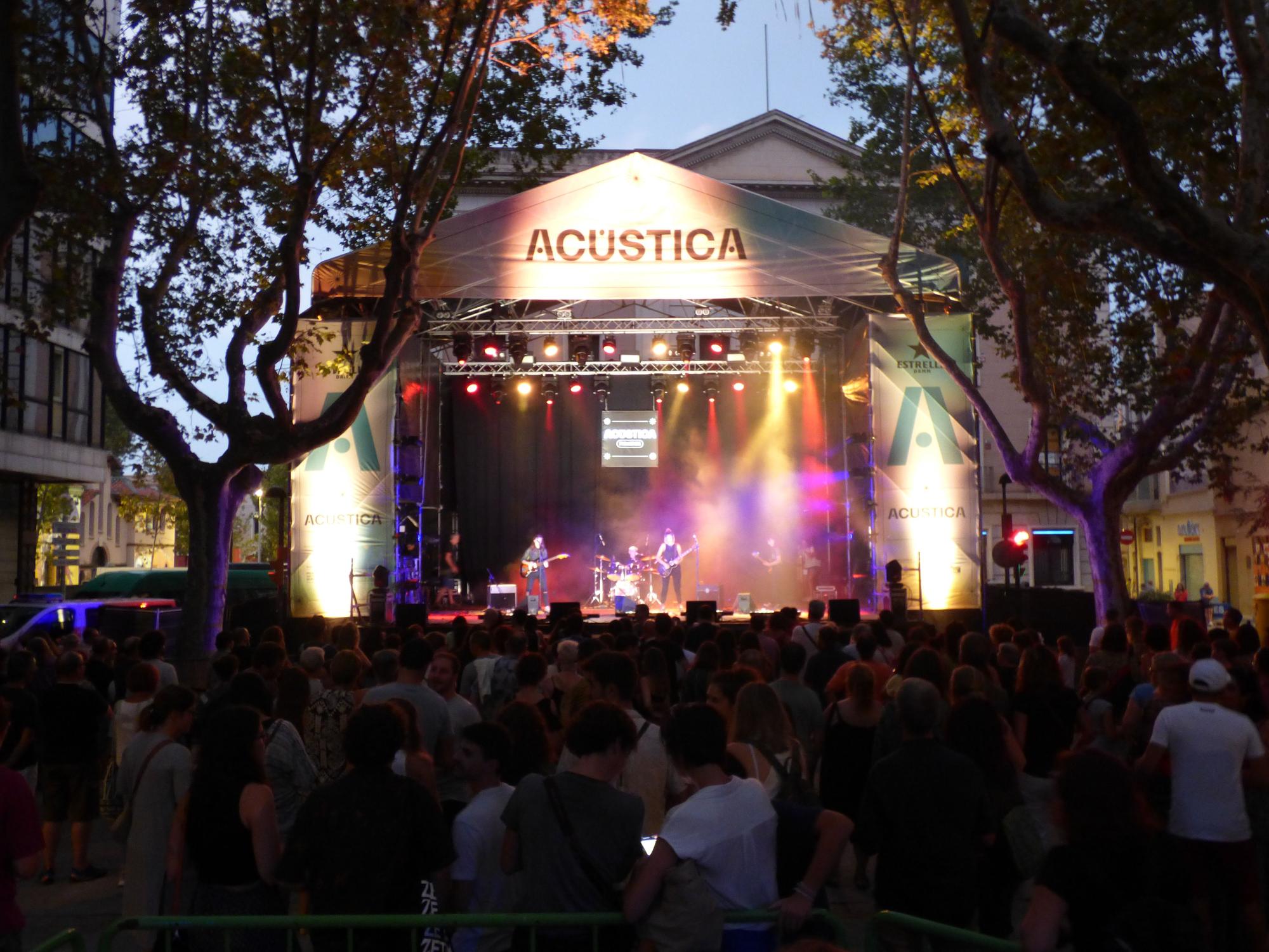 Figueres es desborda amb la tercera nit del festival acústica