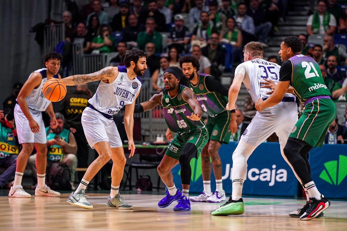Ricky Rubio, en una acción del encuentro en la primera mitad, en el duelo ante Unicaja