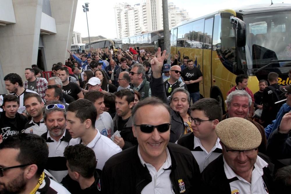 Así han vivido los aficionados del FC Cartagena el derbi