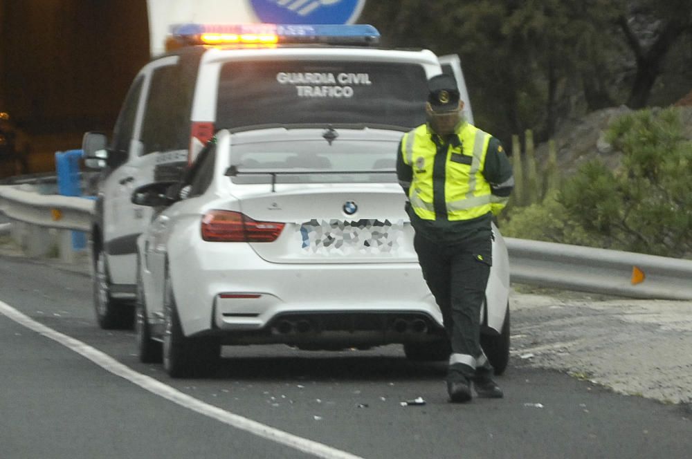 Las Palmas de Gran Canaria. Control de la Guardia Civil que paró a Sergio Araujo en el punto kilométrico 5 de la Gran Canaria - 3 antes de las 10.00 horas.