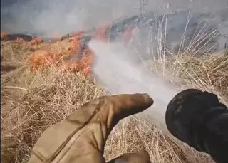 La lucha contra los incendios en primera persona y en primer plano: «Nos enfrentamos a fuegos de sexta generación, más virulentos y fuertes»
