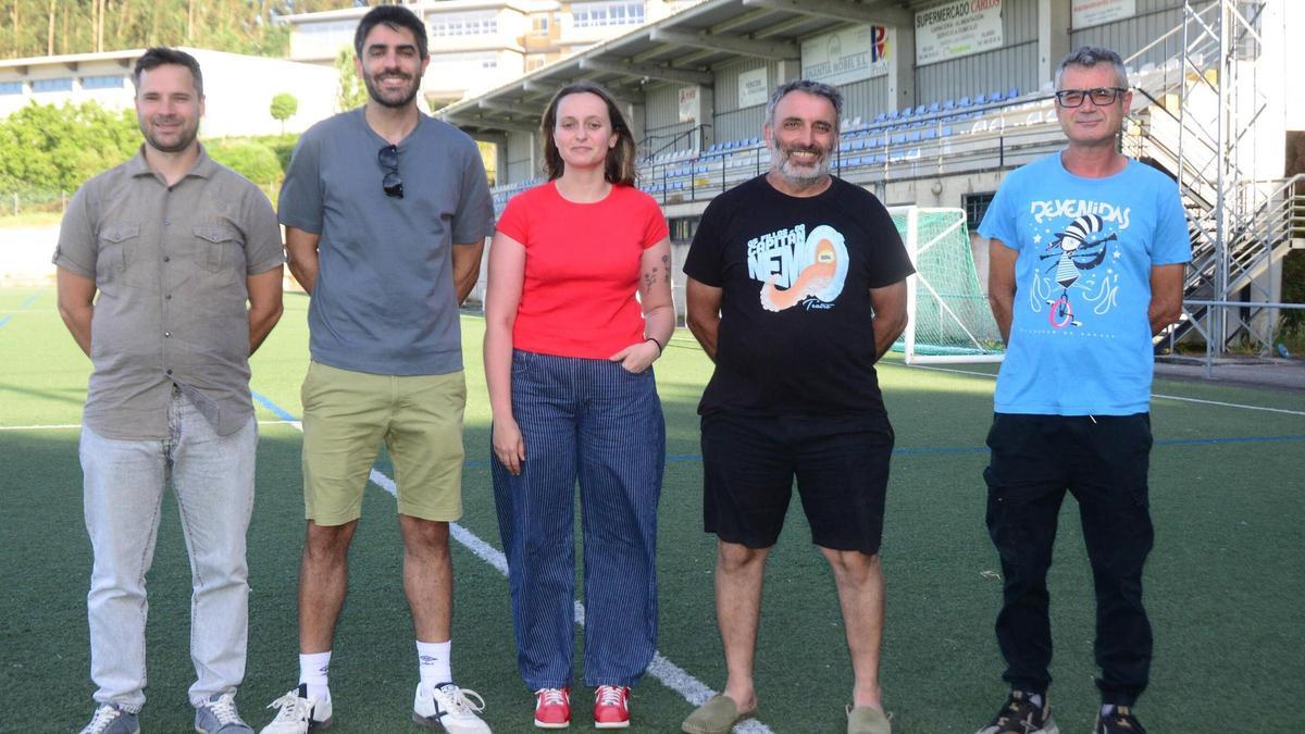 Mario Santos, Óscar Piñeiro, Alexandra Cabanelas, Salvador Cabanelas y Juan Ramón Martínez, nueva directiva del Cruceiro.