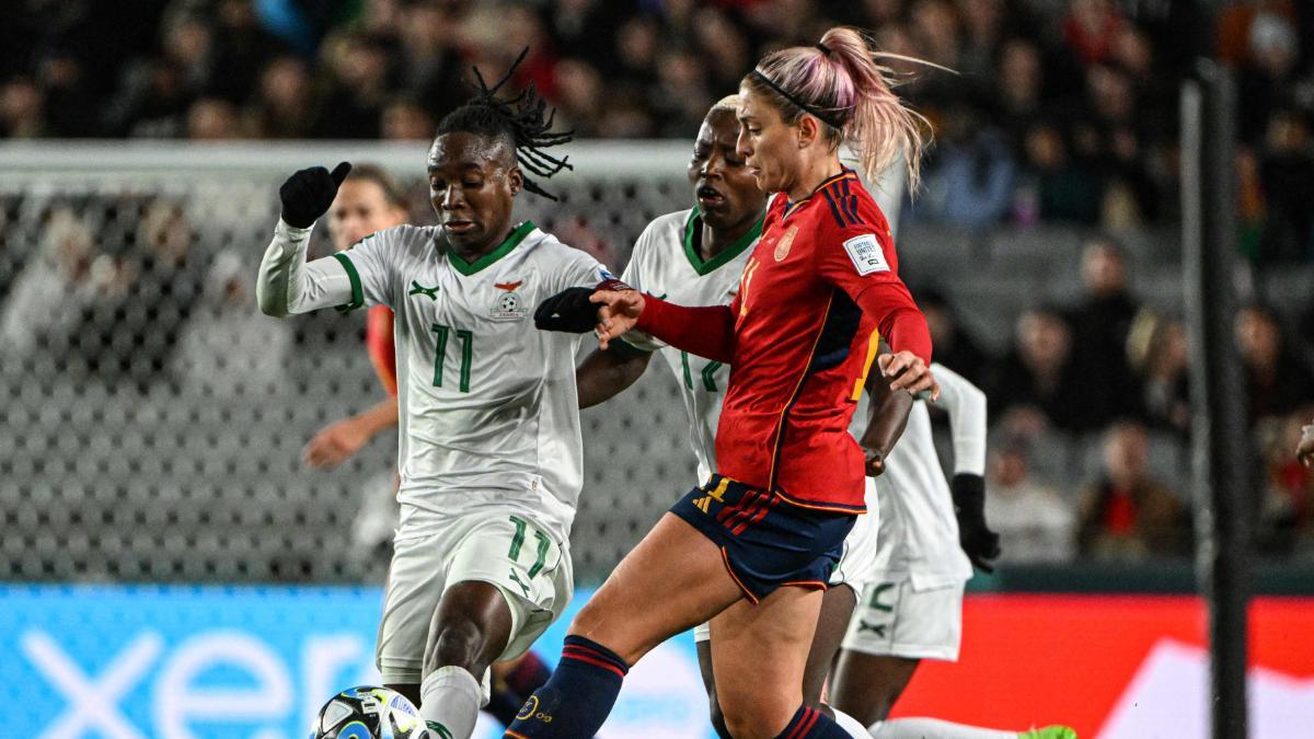 Alexia Putellas jugó la primera parte ante Zambia