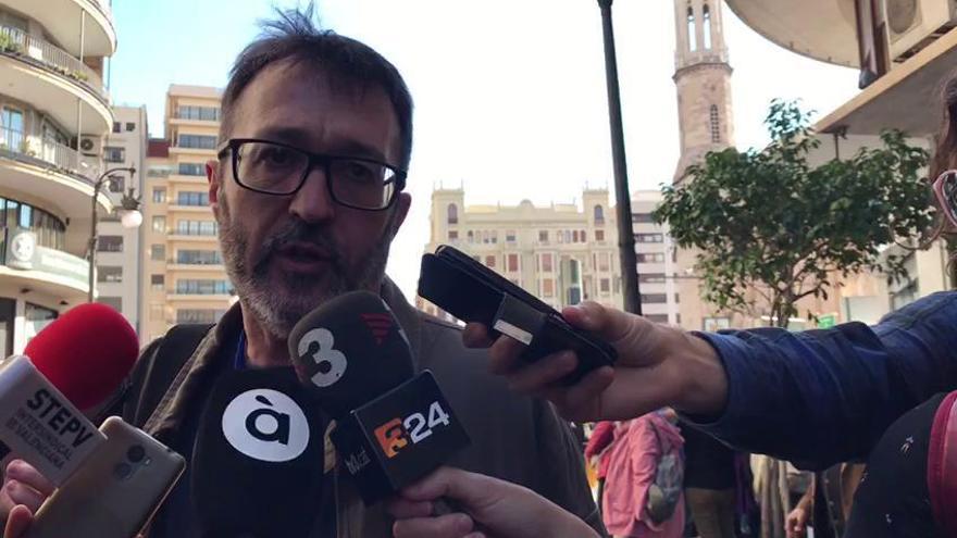 El coordinador de ACPV, Toni Gisbert,en la manifestación del 25 de abril