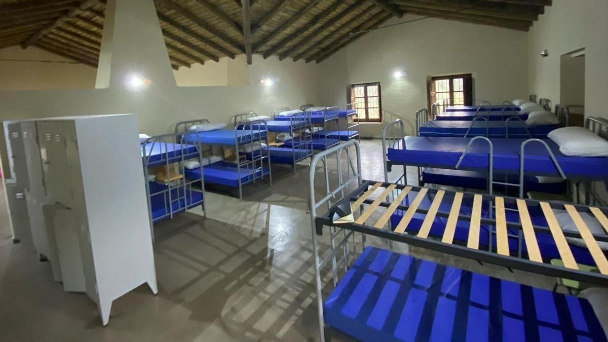 El albergue municipal de Malpartida de Cáceres, dispuesto para acoger a una treintena de refugiados.