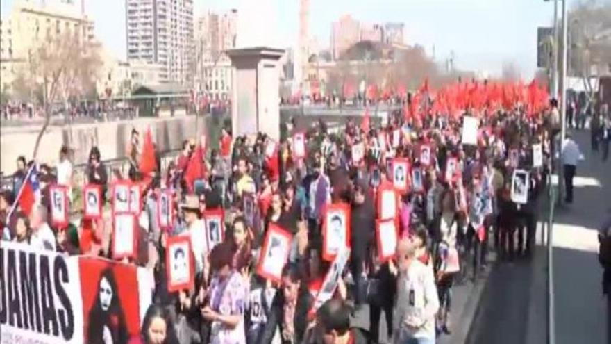 Enfrentamientos en Chile en la manifestación homenaje al golpe de Estado