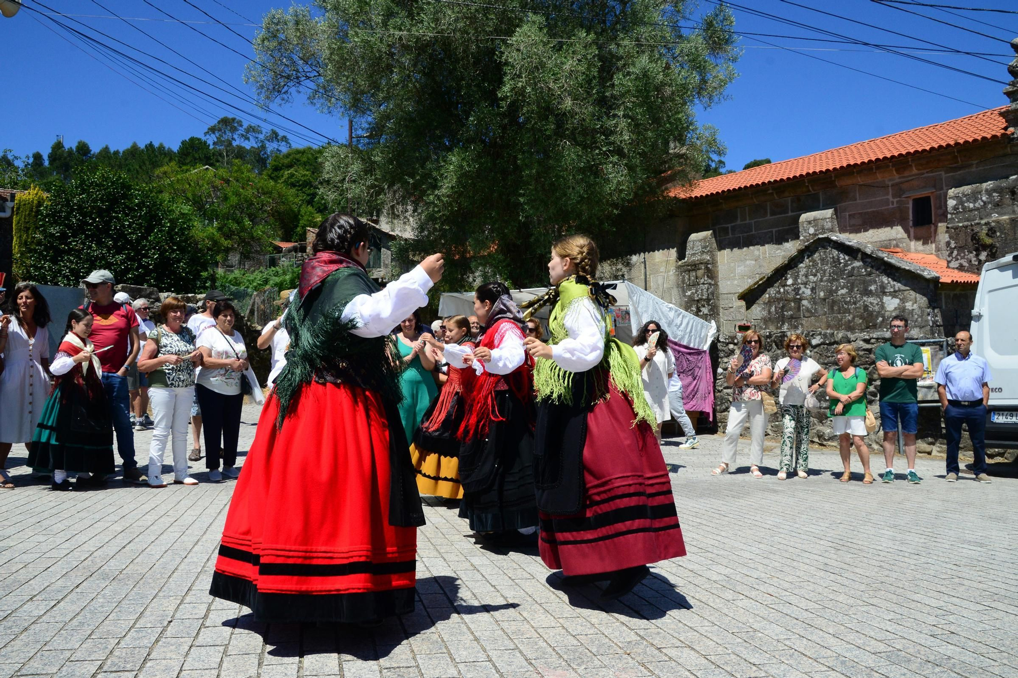 As celebracións do Día de Santiago en Ermelo, "berce do Morrazo"