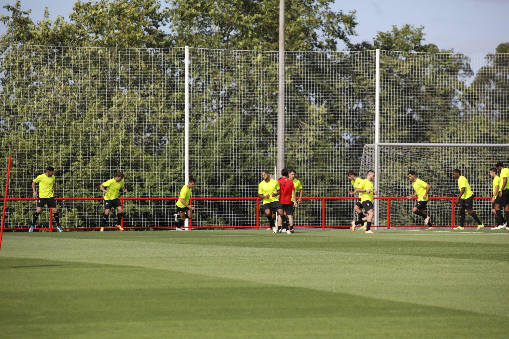 Así fue el primer entrenamiento de la era Albés en el Sporting (en imágenes)