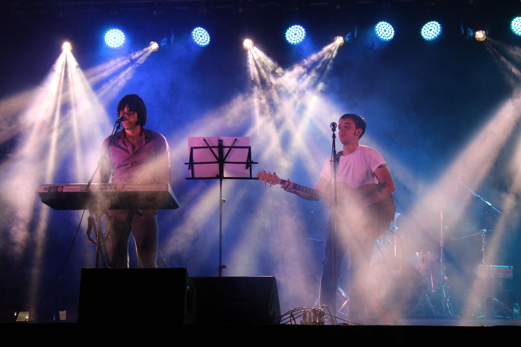 Música a càrrec dels grups «Penélope» i «Minibus» per les Revetlles de Sant Pere