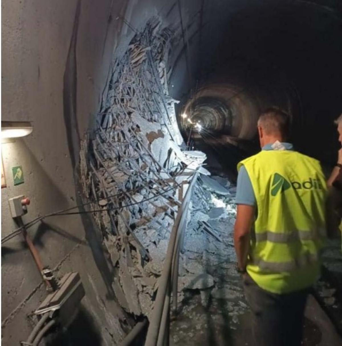 La presión del acuífero provocó graves daños en el túnel del Valle de Abdalajís.