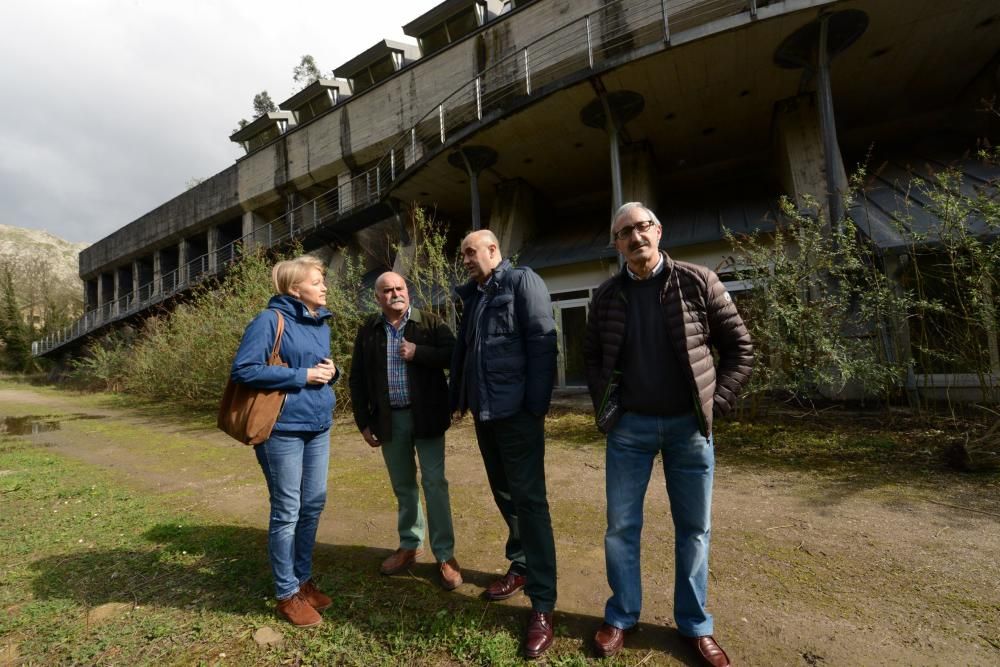 Miembros de Foro denuncian el mal estado del Museo de la Lechería de Morcín