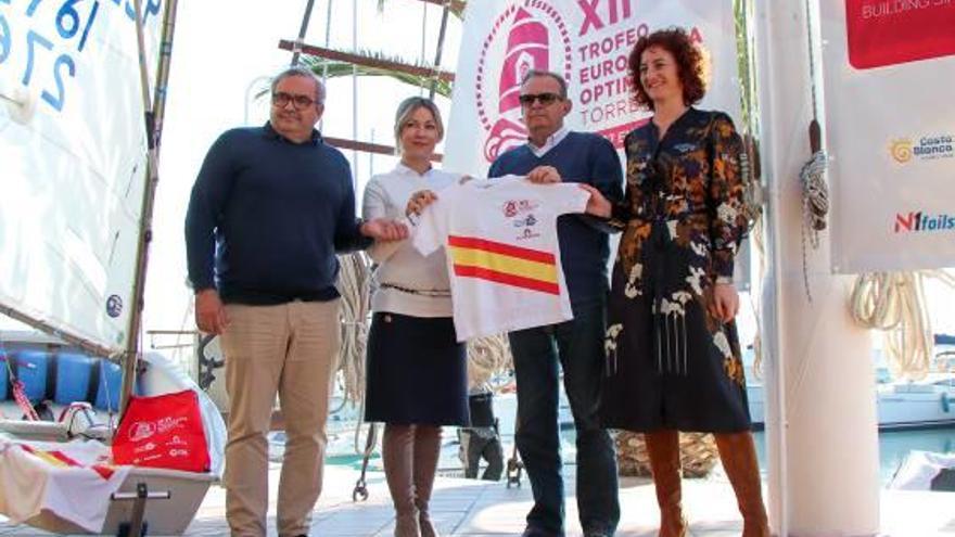 Un día más para el 12º Trofeo Euromarina Optimist Torrevieja