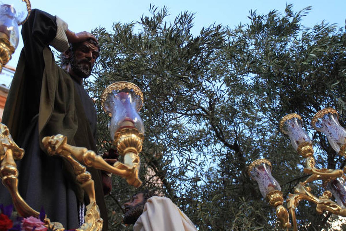 Judas se echa las manos a la cabeza nada más traicionar a Cristo.
