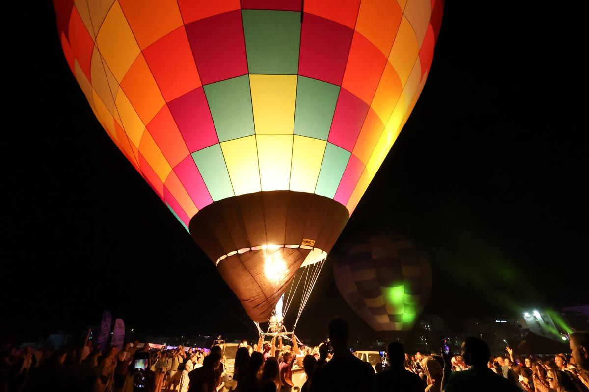 Todas las imágenes del festival de globos aerostáticos en Ibiza