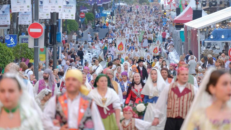 Desfile de la Ofrenda de flores de las Hogueras 2018