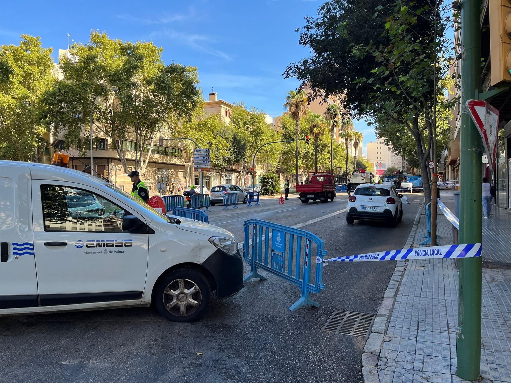 La rotura de una tubería provoca inundaciones en Palma