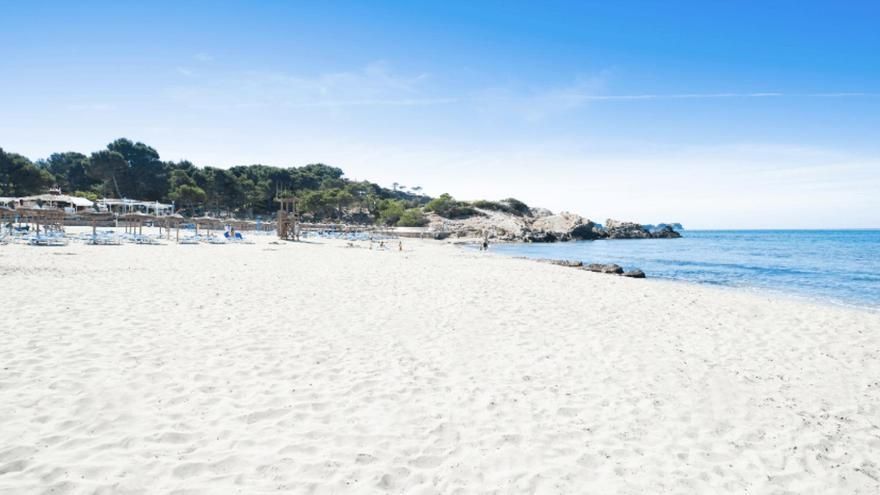 Estas son las fotos de las 15 playas de Mallorca que se han declarado espacios sin humo