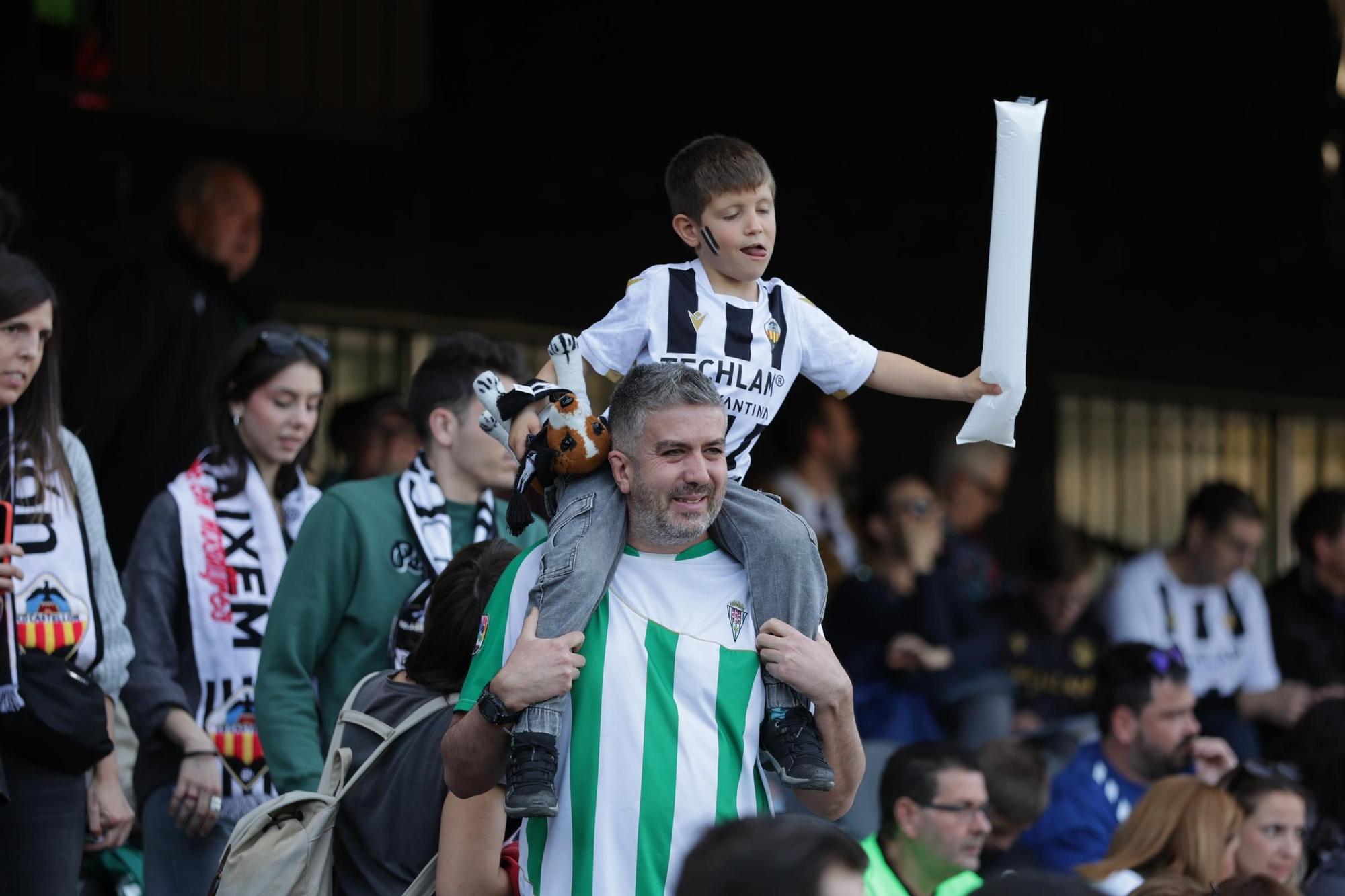 Castellón-Córdoba CF: las imágenes de la afición blanquiverde en Castalia