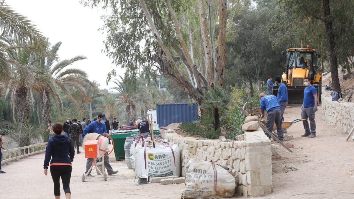 Trabajos en la ladera del río Vinalopó para mejorar la accesibilidad